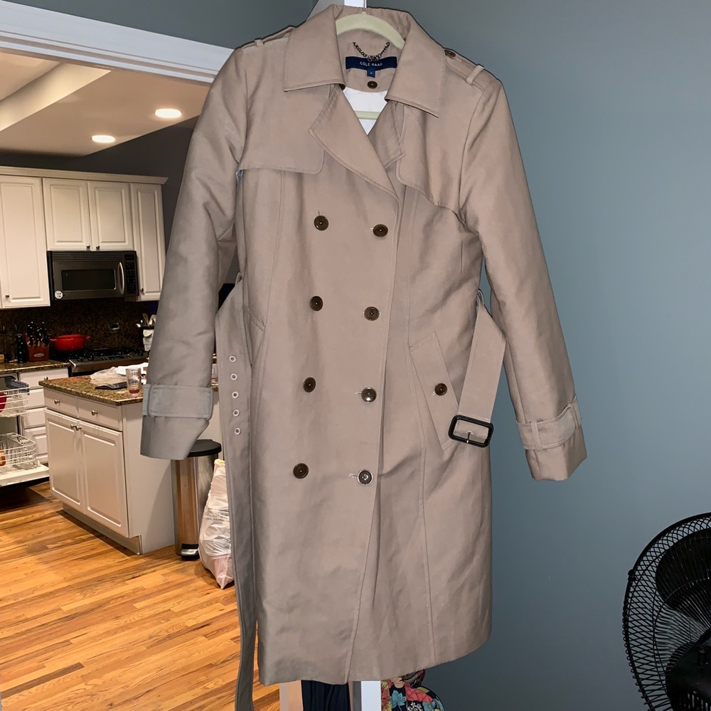 Cole Haan waterproof trench coat with liner